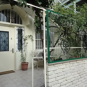 Art House Petunia Тбилиси